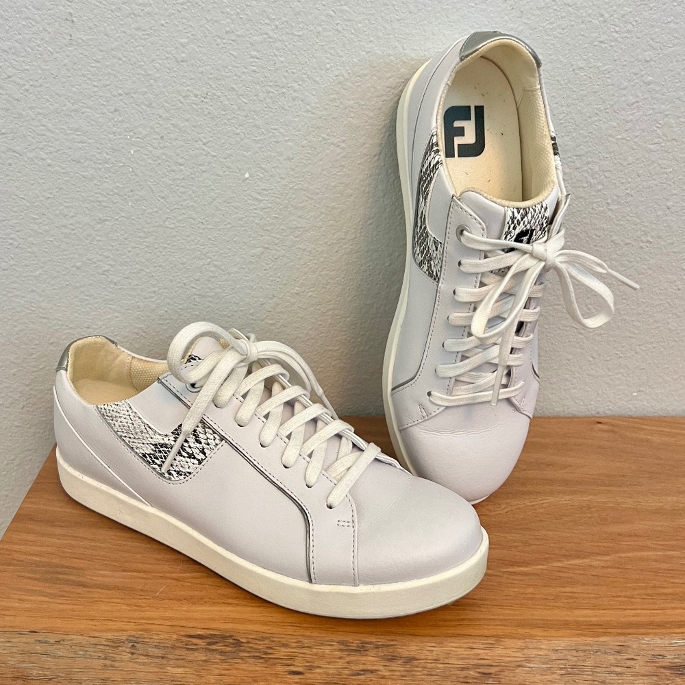 FootJoy Links Women's White Snake Spikeless Golf Shoes 9.5M Quiet Luxury Preppy